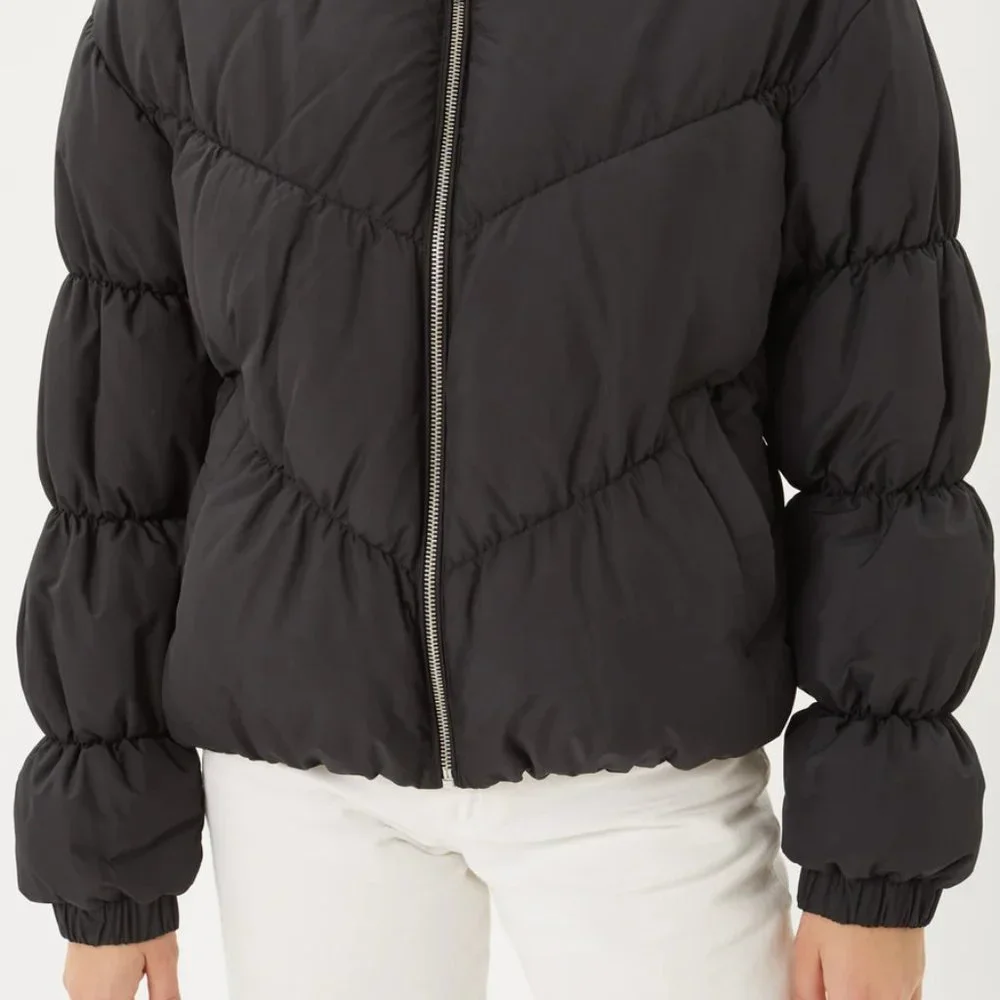 Love Tree Peyton Puffer Jacket - BLACK / Small / NWOT